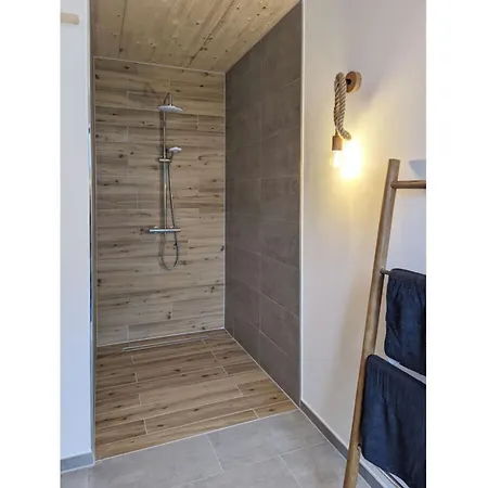 Apartment 48
